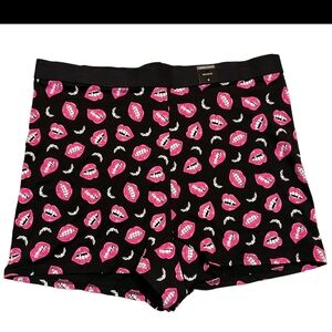 torrid Black Shortie with Pink Lip and White Bat Accents